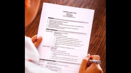Tailoring Your Resume for Different Industries: Tips and Tricks for Mid and Senior Management Professionals for Europe