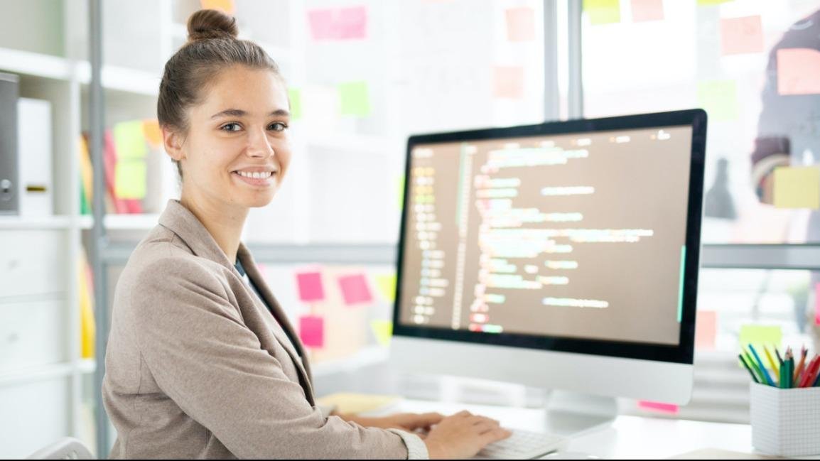 "Crafting a Winning Tech Resume: Expert Tips from Professional CV Writers" for Europe